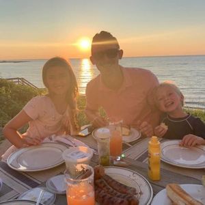 Meet your Posher, Carlos